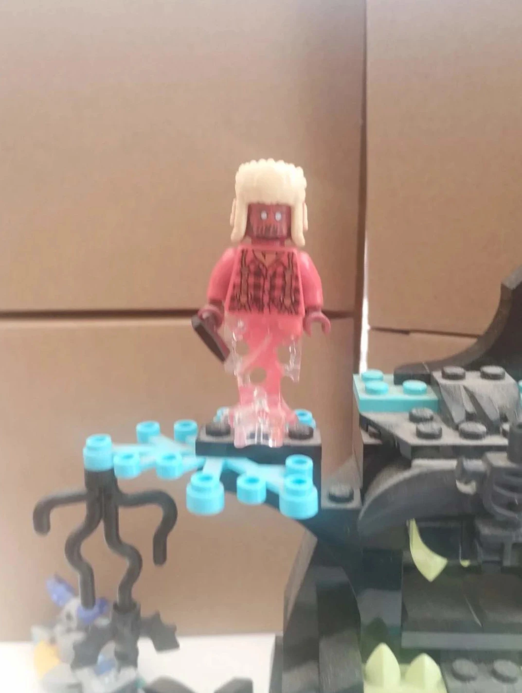 70427 LEGO Le monde hanté d'Hidden Side – photo 4